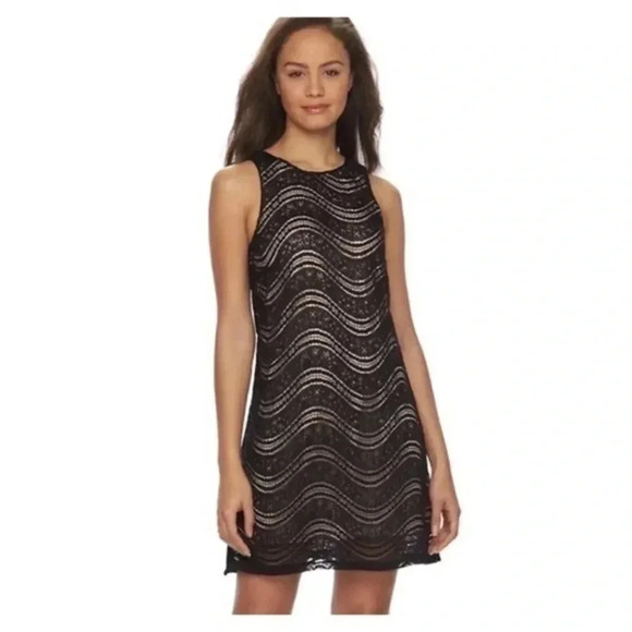 🍁 Speechless studded lace shift dress Medium - Picture 1 of 9